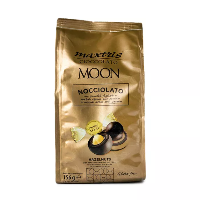 Maxtris Moon pralinky z horkej čokolády s náplňou z lieskovcovo mliečnej čokolády a pražených lieskovcov 156g